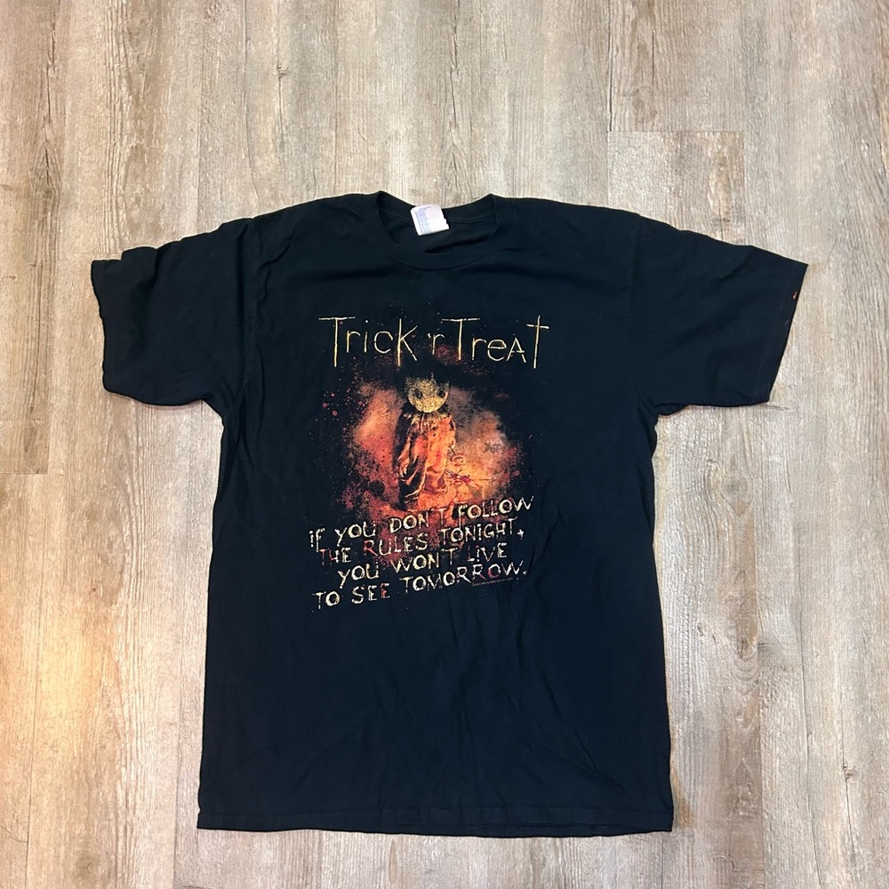 Men’s Trick r Treat horror shirt
